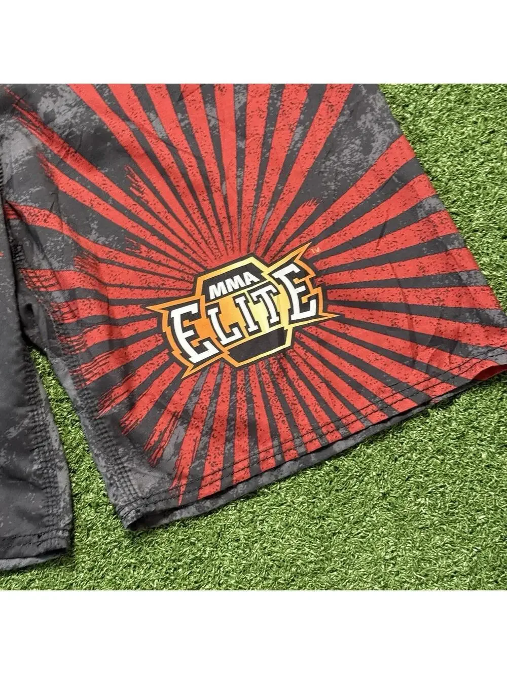 MMA Elite Shorts Men Large MMA Flame Skull Y2K Fighting Graphic Swim Trunks VTG
